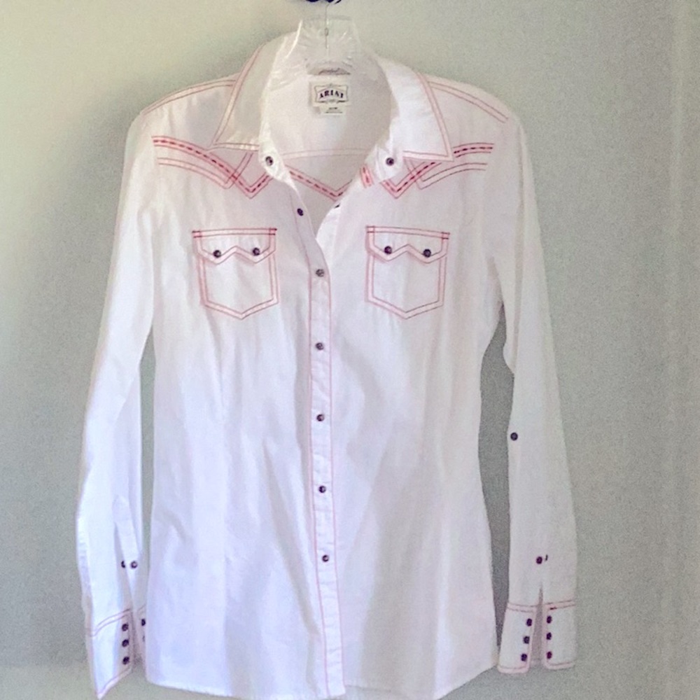 Ariat fitted long sleeve white western cowgirl blouse with red embroidery detail
